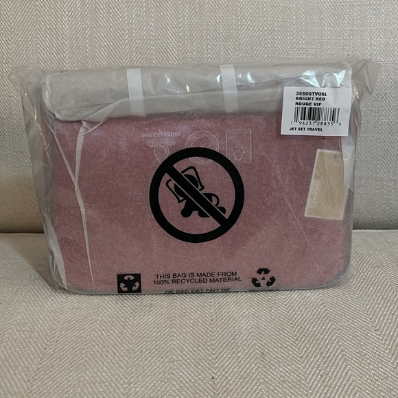 MICHAEL KORS 100% Leather Crossbody Bag, Bright Red w/ Gold Accents - Picture 8 of 8